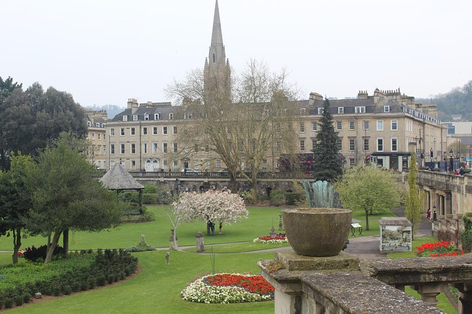One Way or Round Trip Private Transfer: Heathrow Airport to Bath - Who should book this transfer?