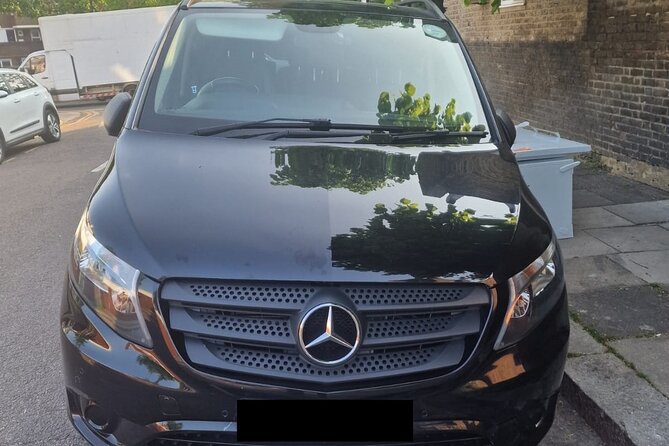 One Way Taxi Transfer from Gatwick Airport to London - From Gatwick arrivals to your London hotel