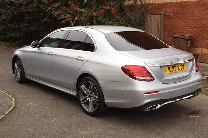 One Way Taxi Transfer from Heathrow Airport to City Airport - A private ride means fewer moving parts