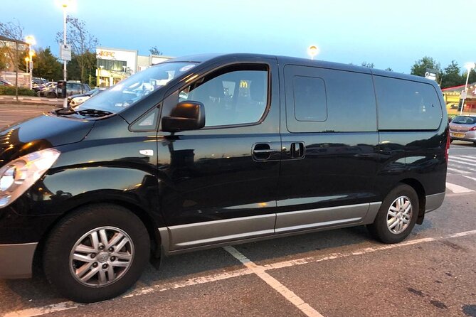 One Way Taxi Transfer from Heathrow Airport to City Airport - Meeting your driver inside Heathrow arrivals