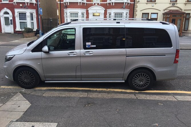 One Way Taxi Transfer from Heathrow Airport to Gatwick Airport - What happens before you leave Heathrow
