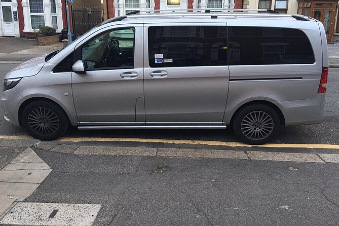 One Way Taxi Transfer from London to Heathrow Airport - What the strongest service details tell you