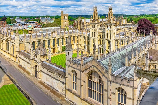 Oxford and Cambridge Universities Guided Day Trip from London - Cambridge begins with Senate House