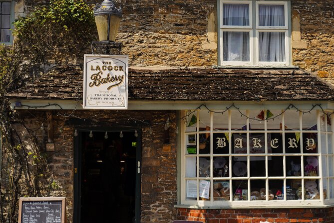 Oxford and Cotswolds Tour with Country Pub Lunch from London - Burford brings the first Cotswold pause