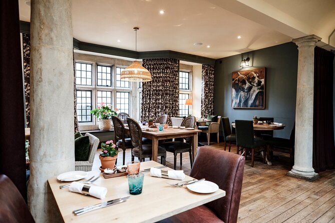 Oxford and Cotswolds Tour with Country Pub Lunch from London - Small groups and guide quality