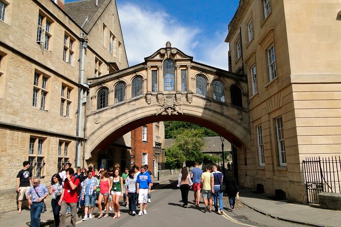 Oxford by Rail Day Tour with Harry Potter Insights Tour - Free Time in Oxford