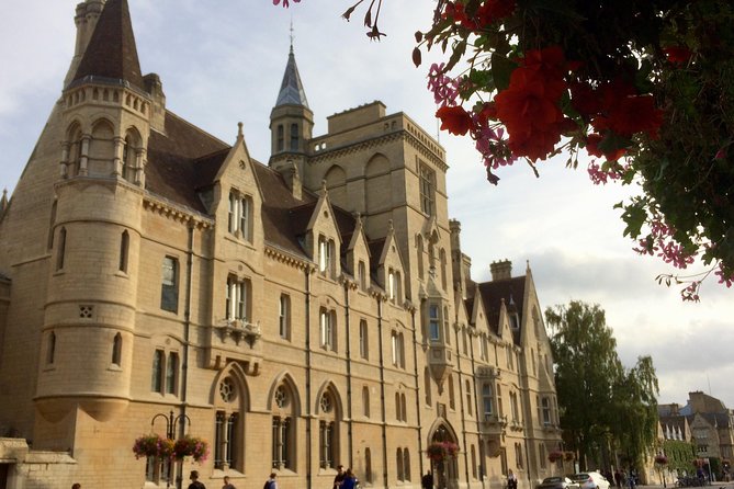 Oxford Official University & City Tour - Bodleian Library from the outside