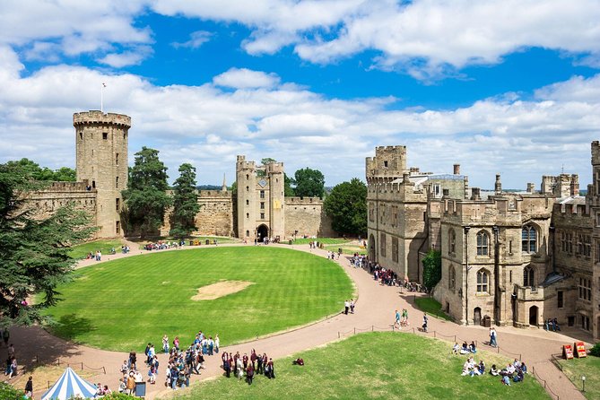 Oxford, Stratford, Cotswolds & Warwick Castle Tour from London - Stratford-upon-Avon and the small house with a large name