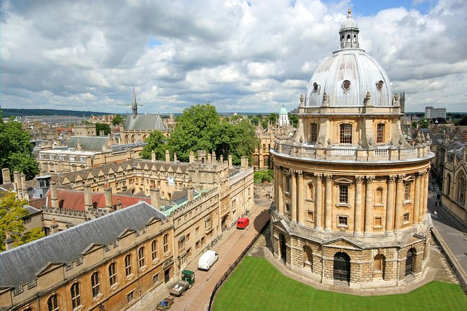 Oxford, Stratford, Cotswolds & Warwick Castle Tour from London - Oxford: a quick walk through university history