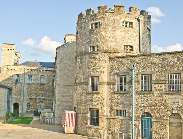 Oxford Tour App, Hidden Gems Game and Big Britain Quiz (1 Day Pass) UK - Key points for your Oxford day