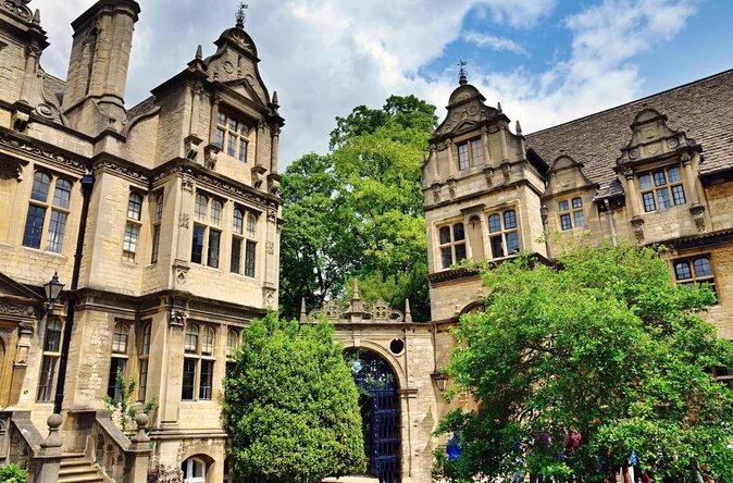 Oxford University Walking Tour by Alumni™ & Optional New College - Key points to know before booking