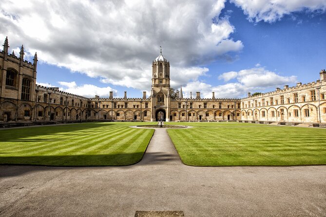 Oxford University Walking Tour by Alumni™ & Optional New College - All Souls and St. Mary’s: academic pressure and town-gown conflict