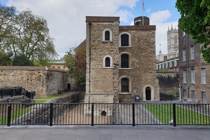Palaces, Parliament & Power: A Walking Tour of London's Royal City - Jewel Tower and Westminster Abbey