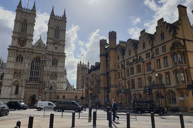Palaces, Parliament & Power: A Walking Tour of London's Royal City - St James’s Palace and the finish near Green Park