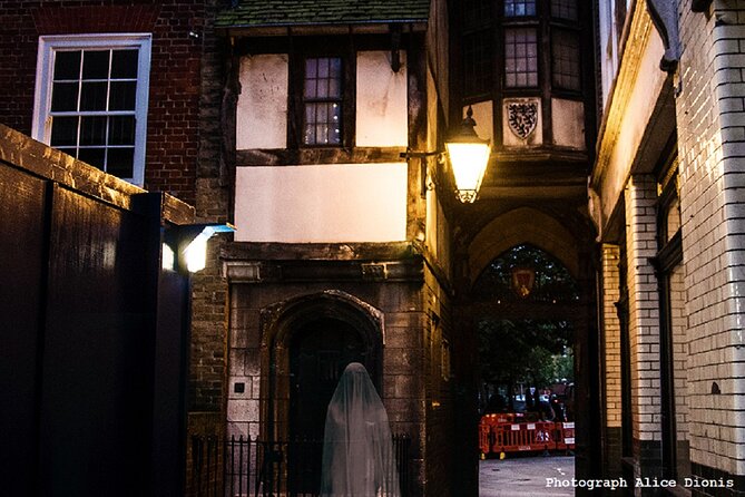 Paranormal ActivityTour in Old London - Key Points at a Glance