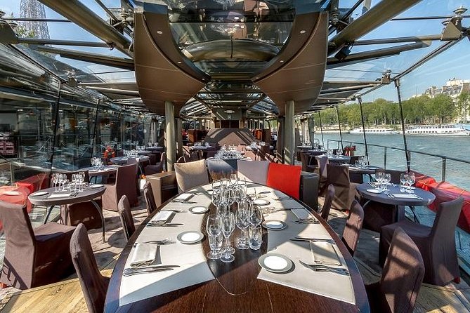 Paris by Rail with Sightseeing Bus and River Seine Lunch Cruise - Eiffel Tower photo stop: useful, but brief