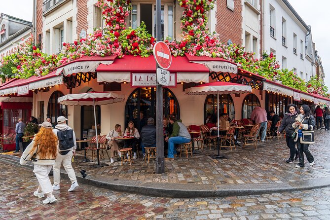 Paris Explorer Rail Tour from London with Paris Sightseeing Bus - Using the hop-on hop-off bus in Paris