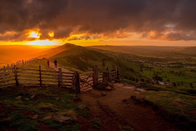 Peak District Tour App, Hidden Gems Game and Big Britain Quiz (7 Day Pass) UK - Who should choose this Peak District activity?