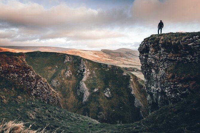 Peak District Tour App, Hidden Gems Game and Big Britain Quiz (7 Day Pass) UK - How the GPS app works in Castleton