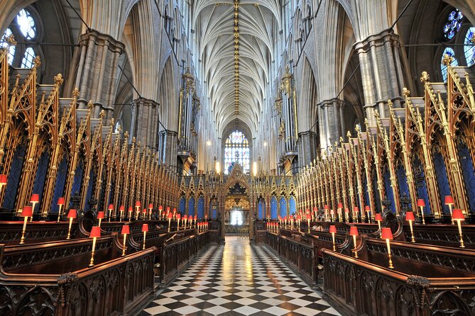 Priority Access Westminster Abbey Tour with a Professional Guide - Famous graves and memorials need explanation