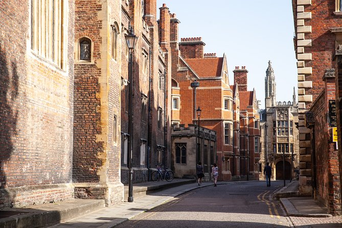 Private 2-Hour Cambridge Walking Tour With University Alumni Guide - What $104.17 means for value