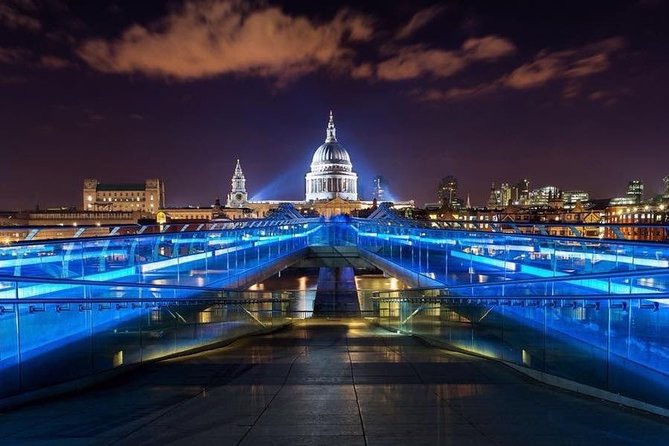Private 2-Hour Night Tour of London in an Iconic Black Cab - London Bridge and the Tower of London after sunset
