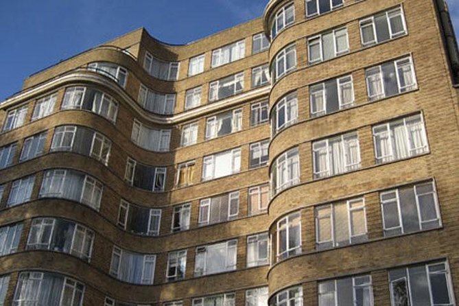 Private 3 hour Poirot Tour of London by Black Taxi - Whitehaven Mansions at Florin Court
