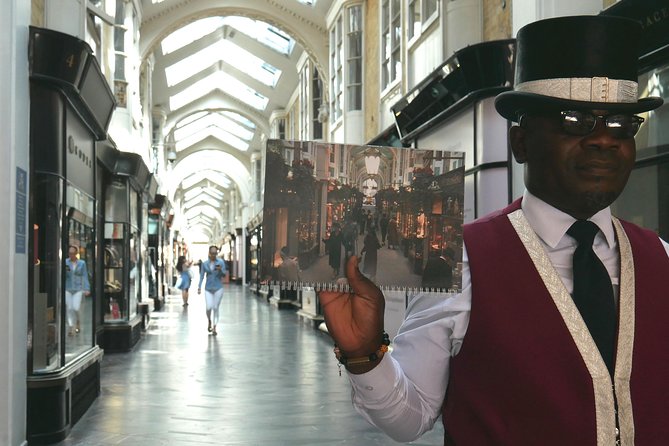 Private 3 hour Poirot Tour of London by Black Taxi - Guides, clips, and the human touch