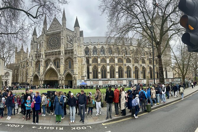 Private 5-Hour London Tour with Pickup – Explore Iconic Landmarks - Harrods, Royal Albert Hall, and Albert Memorial