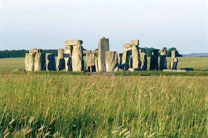 Private Archaeologist Guided Tour Stonehenge, Salisbury & Avebury - Why the wider Wiltshire tour matters
