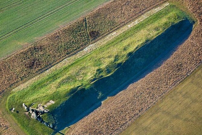 Private Archaeologist Guided Tour Stonehenge, Salisbury & Avebury - The Alton Barnes White Horse and Silbury Hill
