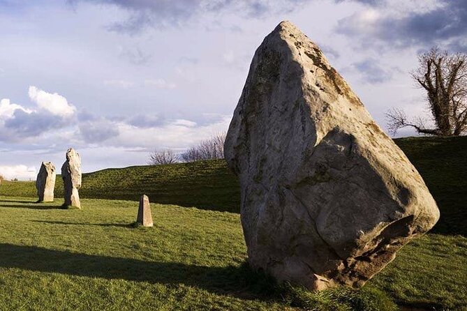 Private Archaeologist Guided Tour Stonehenge, Salisbury & Avebury - Avebury: the finale that may surprise you