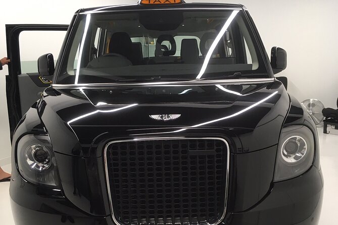 Private Beatles and London Rock Tour in Electric Taxi - Photos, pacing, and the guide’s role