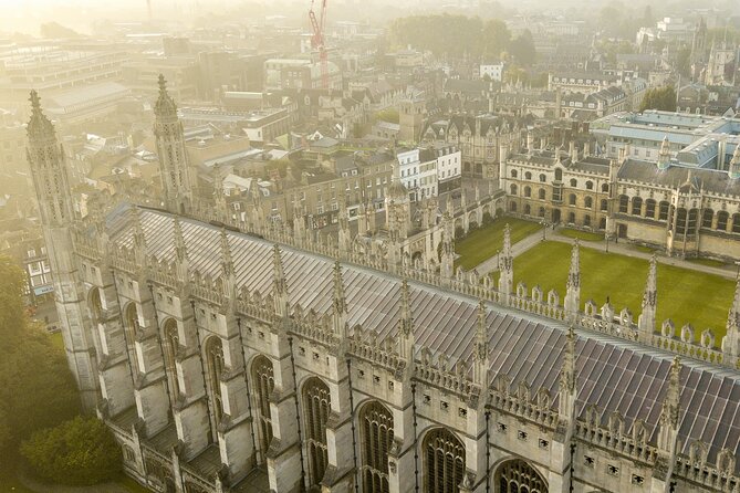 Private | Cambridge University Tour By Alumni™ & King's Chapel - Corpus Christi and Queens’ College