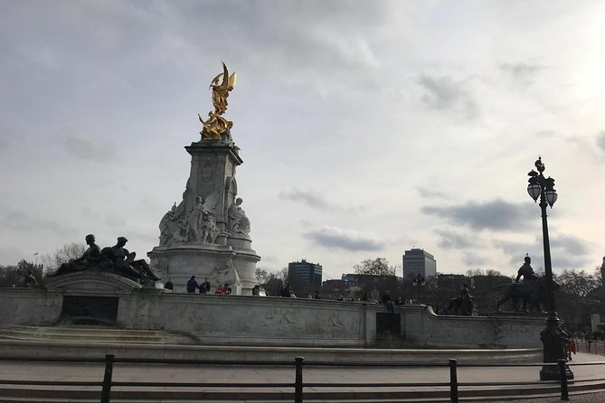 Private Chauffeur at your Disposal in London - A private car for seeing London your way