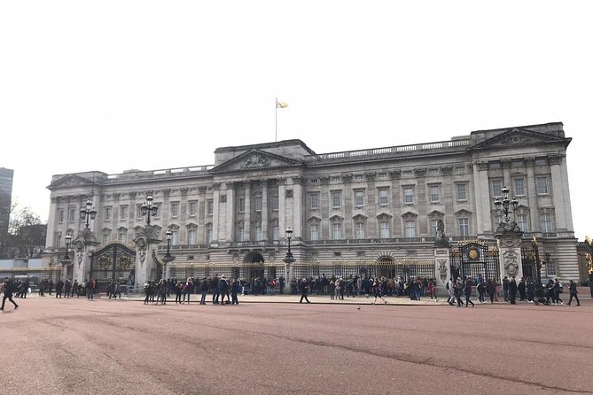Private Chauffeur at your Disposal in London - Why the private format can be worth the price