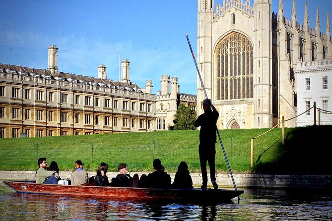 Private Chauffeur Punt Tour - Why a private punt is one of Cambridge’s best introductions