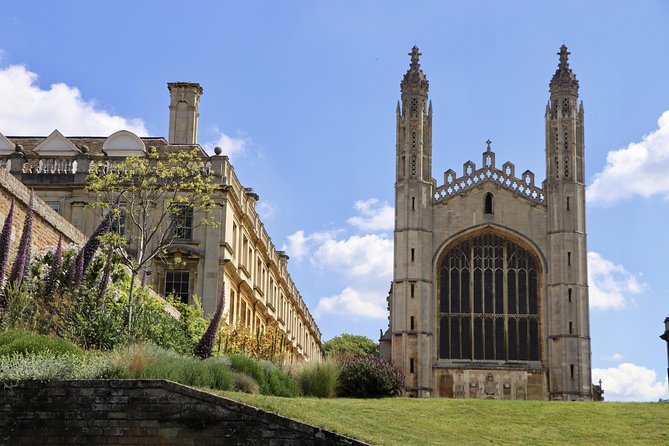Private Chauffeur Punt Tour - What the guide adds to the experience