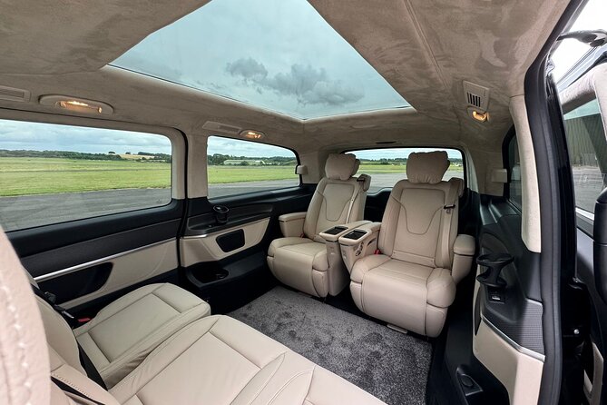 Private Chauffeured Tour to Windsor Castle from London - The 9:00 a.m. pickup from London