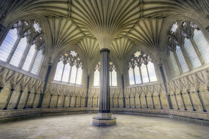 Private Day Tour from Bath to Glastonbury and Wells with Pickup - Lunch in a traditional Somerset pub
