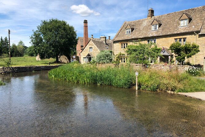 Private Day Tour from Bath to the Captivating Cotswolds - The guide and the vehicle matter here