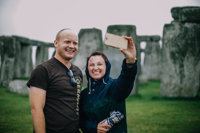 Private Day Tour to Stonehenge, Bath and The Cotswolds - A full day beyond London