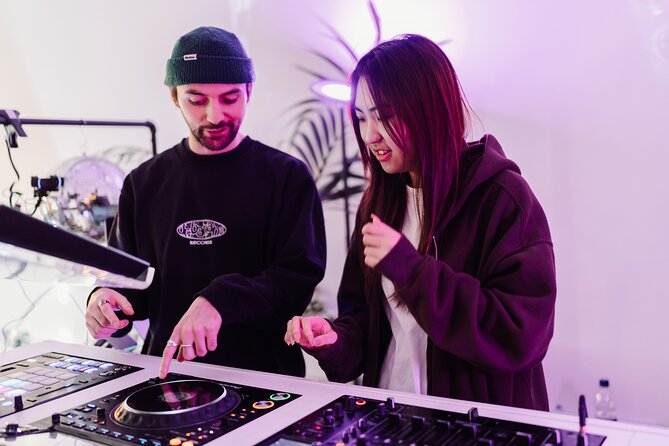 Private DJ Class - Two Hours Behind the Pioneer Decks