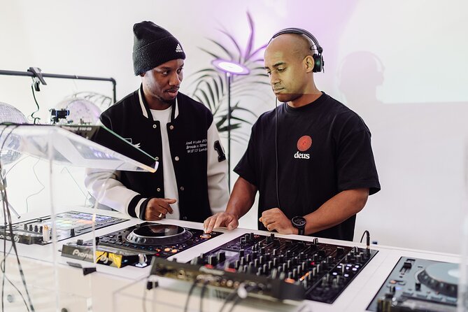 Private DJ Class - Phrasing and the Shape of a Good Mix