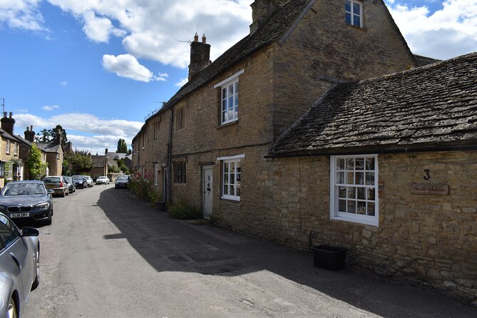 Private Downton Abbey Tour, including Bampton, Cogges Farm, and Highclere - Who should book this Downton Abbey tour?
