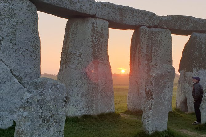 Private driver guided tours Windsor castle Stonehenge - Private vehicle value for families and groups