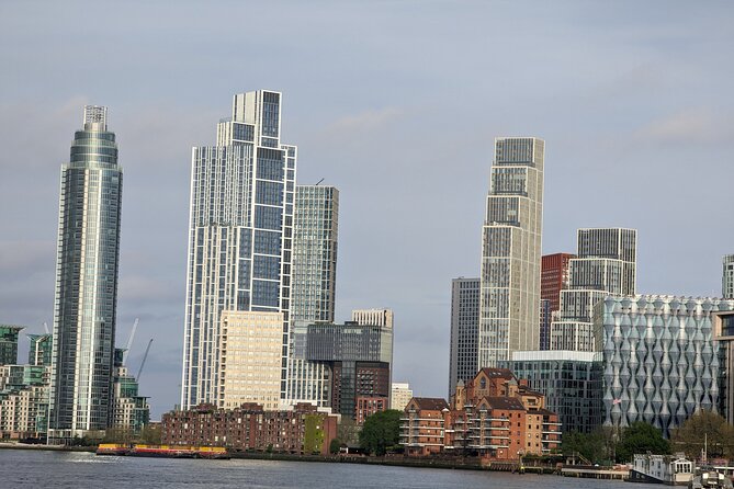 Private E-Bike Cycling Tour Destination London - Starting at Vauxhall Pleasure Gardens