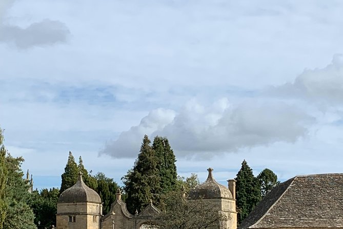 Private Full Day Excursion to the Cotswolds in a London Black Cab - A black cab is the real beginning of the experience