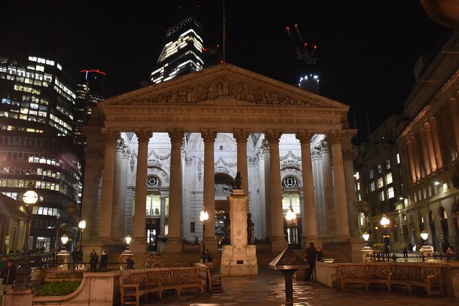 Private Ghosts and Gore Walking Tour of London - From the Monument to the first haunted churches