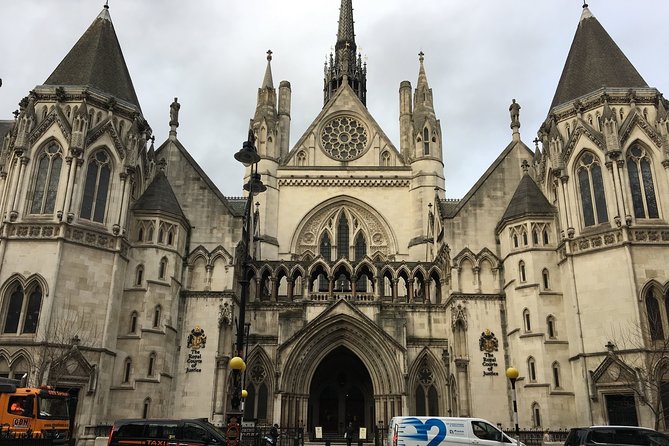 Private Guided and Chauffeured Tour of London - Should you book it?